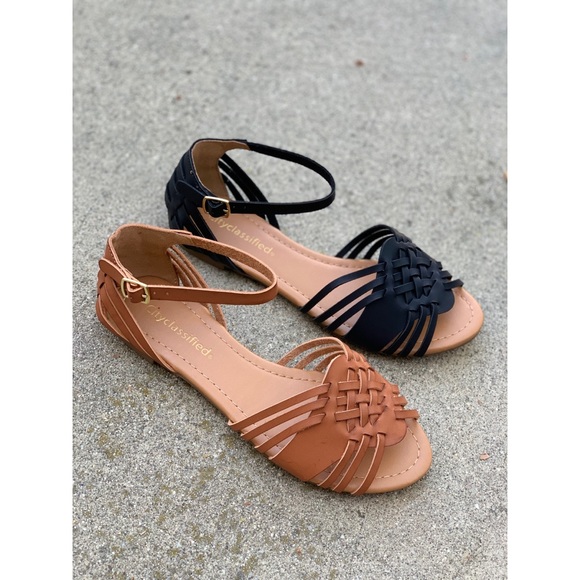 Cityclassified Weave Huarache Flat Sandals - Picture 5 of 5